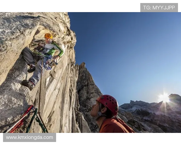 成都攀岩队创新包夹技术助力攀登水平提升与团队协作发展